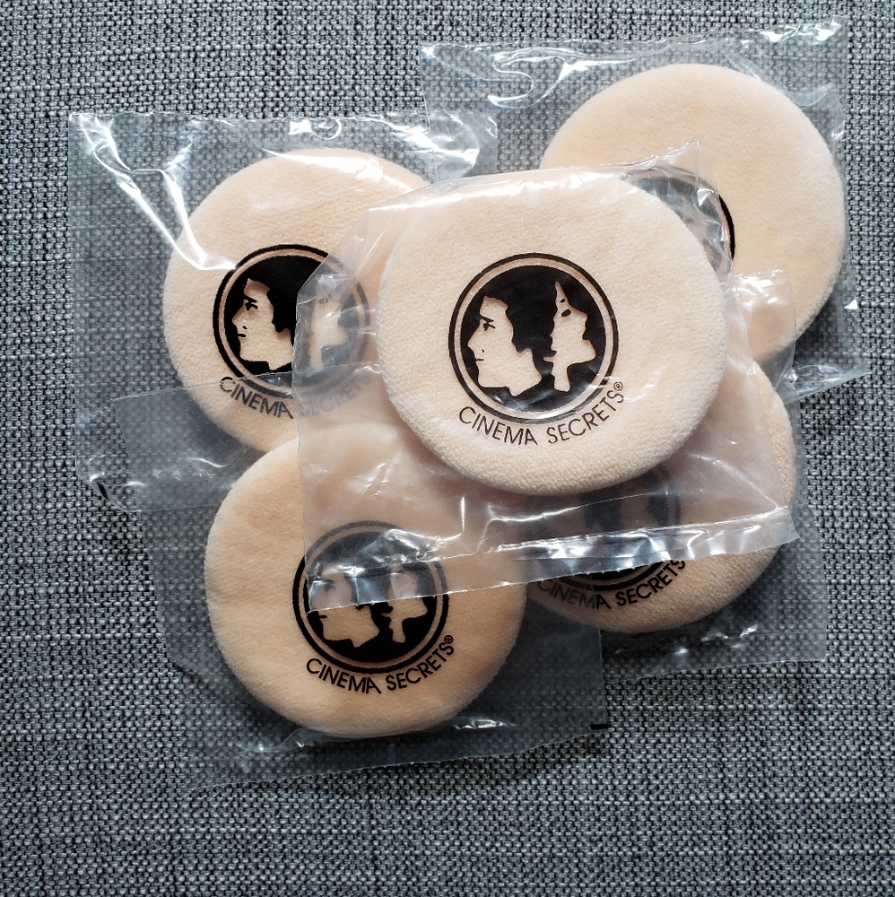Cinema Secrets vintage powder puff set (5)